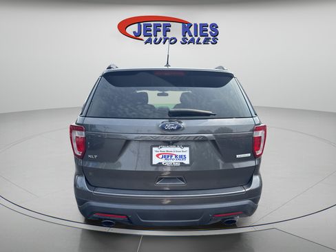 Used 2019 Ford Explorer XLT w/ Equipment Group 202A FWD image 6