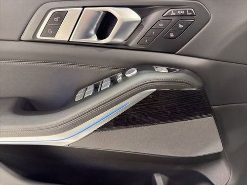 Used 2025 BMW X7 xDrive40i w/ Executive Package image 11