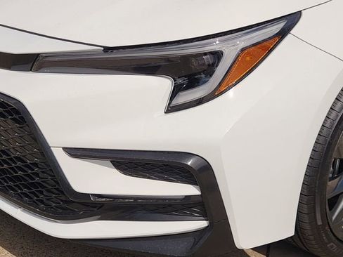 Used 2026 Toyota Corolla SE FWD image 6