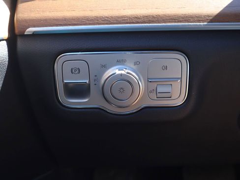 Certified 2022 Mercedes-Benz GLS 450 4MATIC image 24