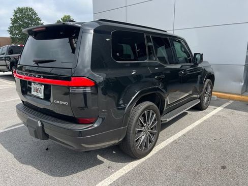 Used 2024 Lexus GX 550 w/ Accessory Package (2T) AWD/4WD image 4