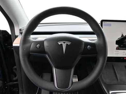 Used 2024 Tesla Model Y Performance image 15
