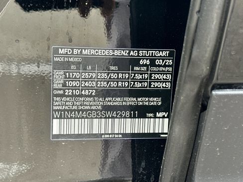 Used 2025 Mercedes-Benz GLB 250 image 29