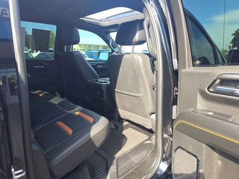Used 2024 GMC Sierra 1500 AT4 w/ Technology Package AWD/4WD image 50