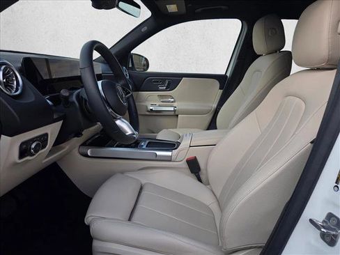 Certified 2025 Mercedes-Benz GLB 250 image 16