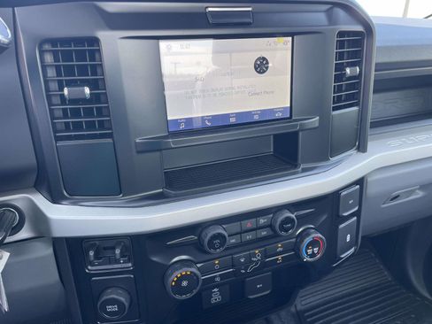 New 2026 Ford F250 XL w/ XL Chrome Package RWD image 25