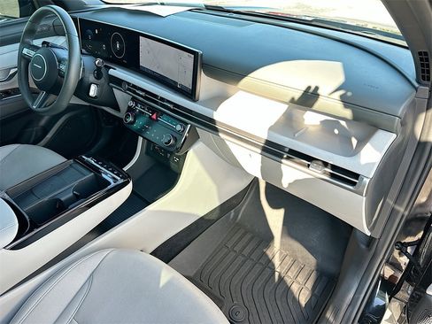 Used 2025 Hyundai Tucson Limited image 29