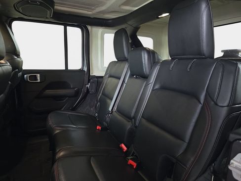 Used 2019 Jeep Wrangler Unlimited Rubicon AWD/4WD image 14