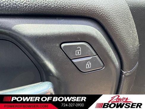 Used 2022 Chevrolet Silverado 1500 LT AWD/4WD image 11
