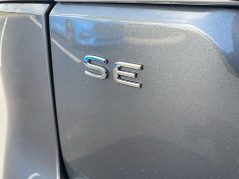 Used 2025 Volkswagen Atlas SE FWD image 30