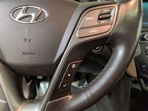 Used 2017 Hyundai Santa Fe Limited image 21