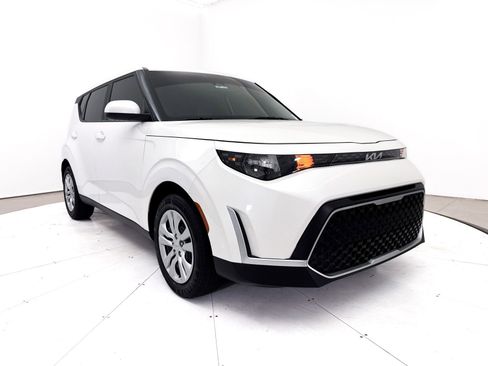 Used 2023 Kia Soul LX FWD image 11