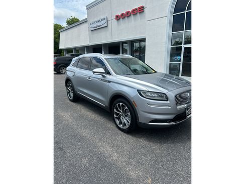 Used 2023 Lincoln Nautilus Reserve w/ Equipment Group 201A AWD/4WD image 2