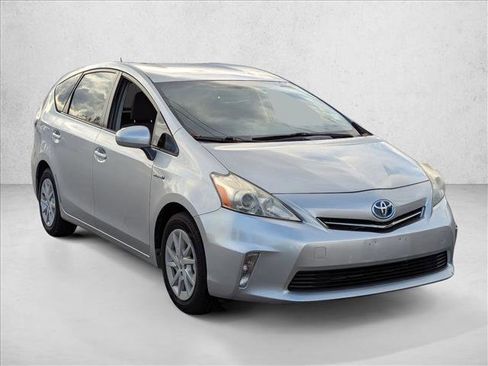 Used 2013 Toyota Prius V Three image 3