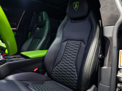 Used 2022 Lamborghini Urus AWD/4WD image 29