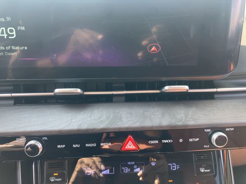 Used 2024 Kia Carnival SX FWD image 27