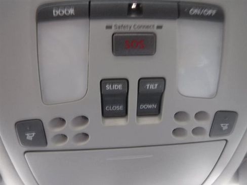 Used 2011 Lexus IS 250 w/ Premium Pkg Value Edition RWD image 39
