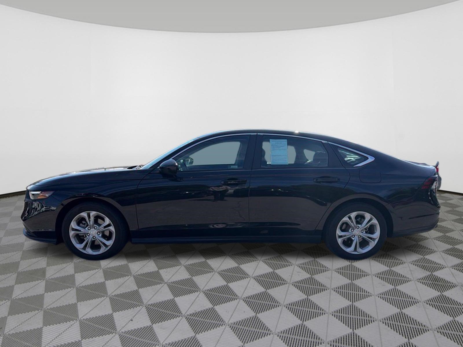 Used 2024 Honda Accord LX image 4