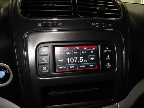 Used 2018 Dodge Journey SE FWD image 12