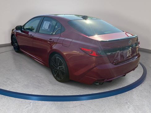 Used 2025 Toyota Camry XSE FWD image 7
