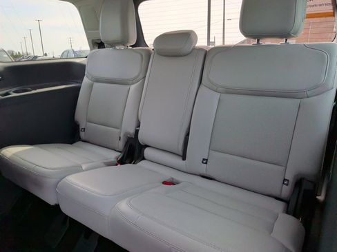 Certified 2025 Ford Expedition Platinum w/ Driver's Package AWD/4WD image 18