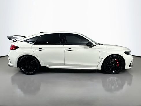 Used 2023 Honda Civic Type R image 4