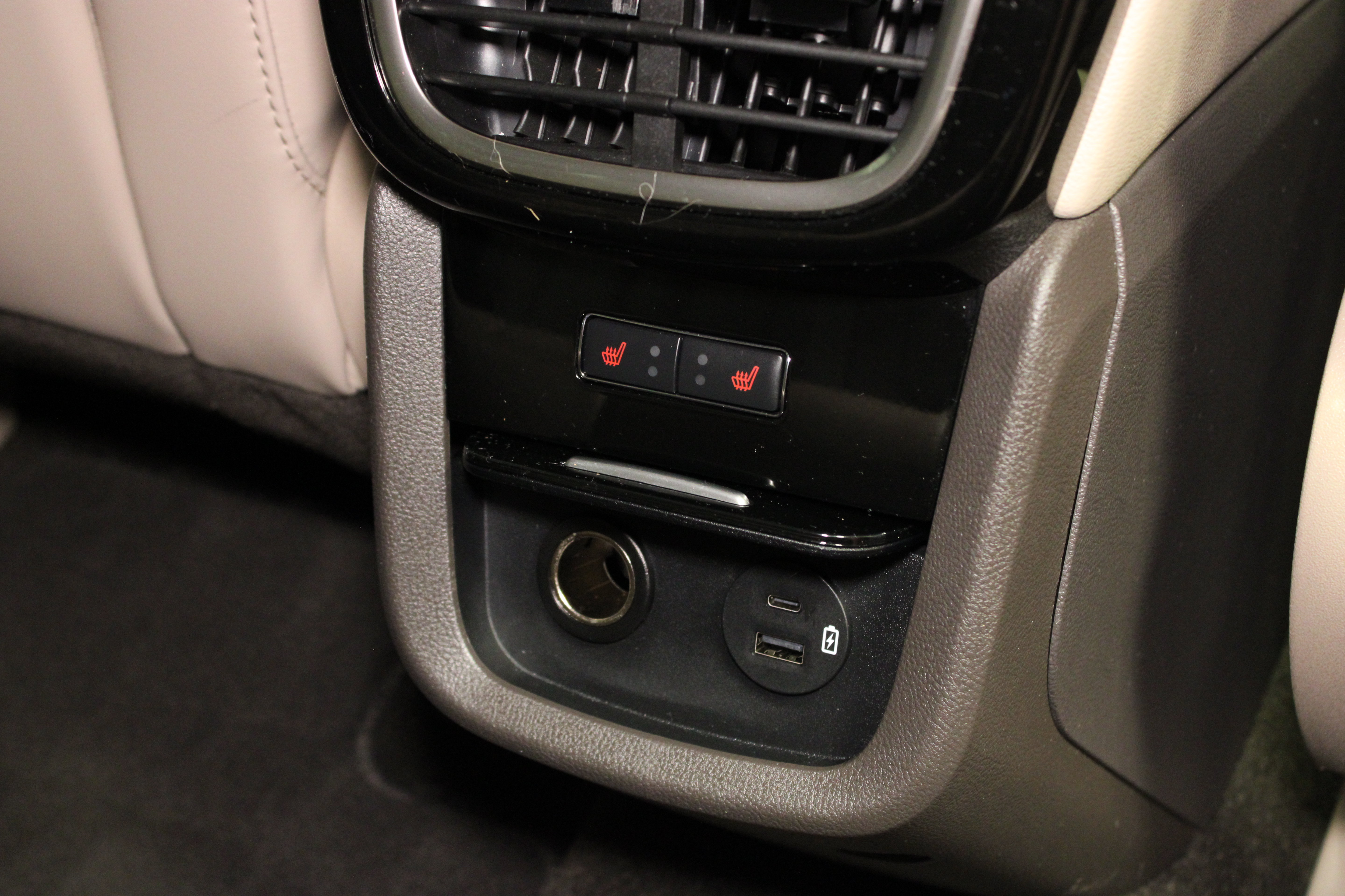 Used 2022 Lincoln Nautilus Reserve AWD/4WD image 17