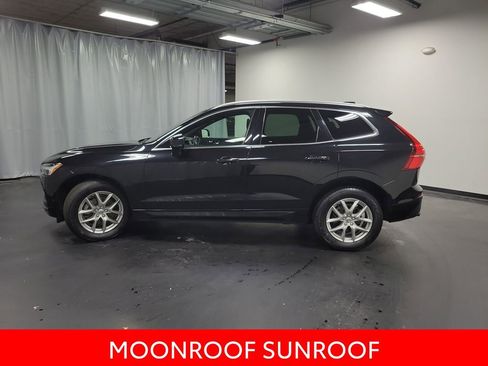 Used 2021 Volvo XC60 T5 Momentum image 5