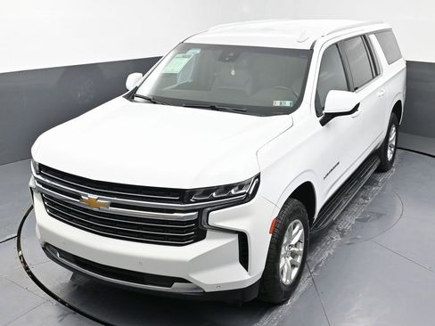 Used 2023 Chevrolet Suburban LT image 45