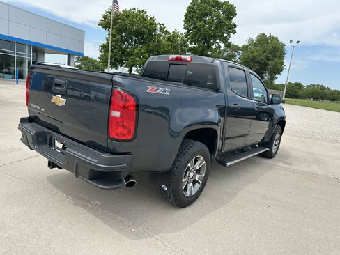 Used 2020 Chevrolet Colorado Z71 AWD/4WD image 3