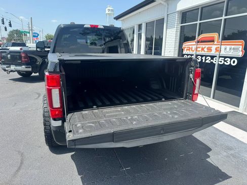 Used 2020 Ford F250 Platinum w/ FX4 Off-Road Package AWD/4WD image 10