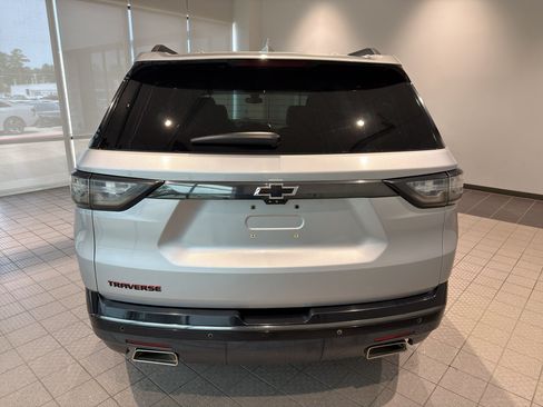 Used 2019 Chevrolet Traverse Premier w/ Redline Edition FWD image 4