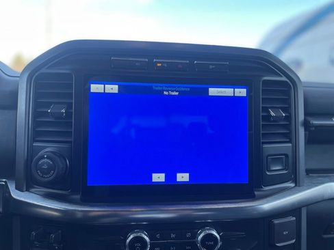 Used 2022 Ford F150 Lariat w/ Equipment Group 502A High image 17