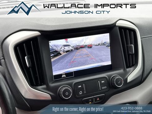 Used 2022 GMC Terrain SLT image 25