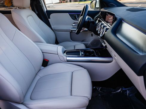 Certified 2025 Mercedes-Benz GLA 250 GLA 250 image 17