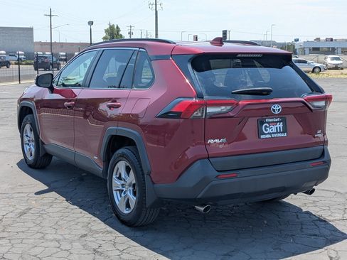 Used 2022 Toyota RAV4 LE AWD/4WD image 8