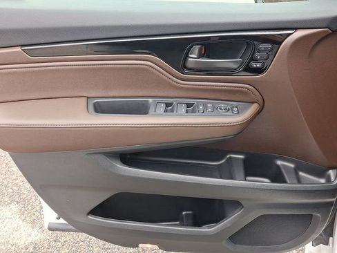 Certified 2026 Honda Odyssey Touring image 12