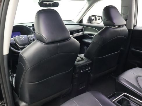 Certified 2025 Toyota Grand Highlander AWD image 20