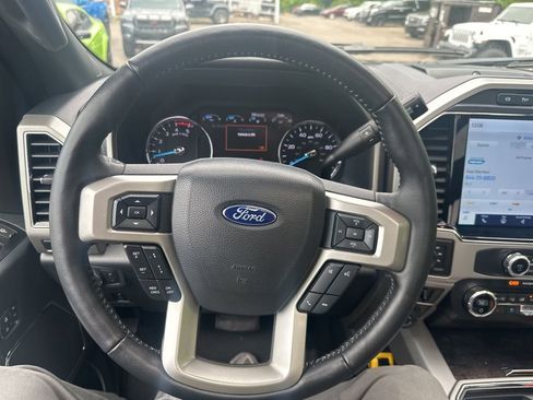 Used 2022 Ford F250 Lariat w/ Black Appearance Package AWD/4WD image 15