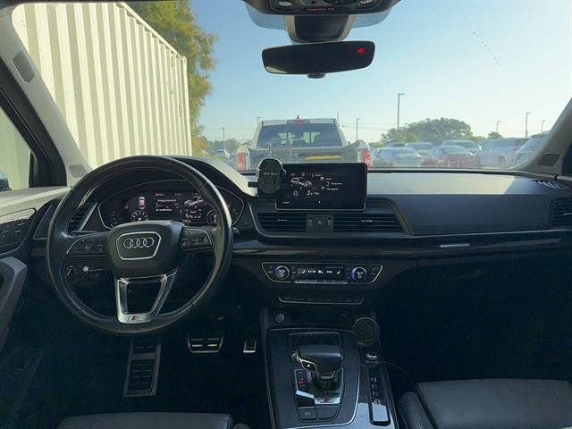 Used 2018 Audi SQ5 Prestige AWD/4WD image 3