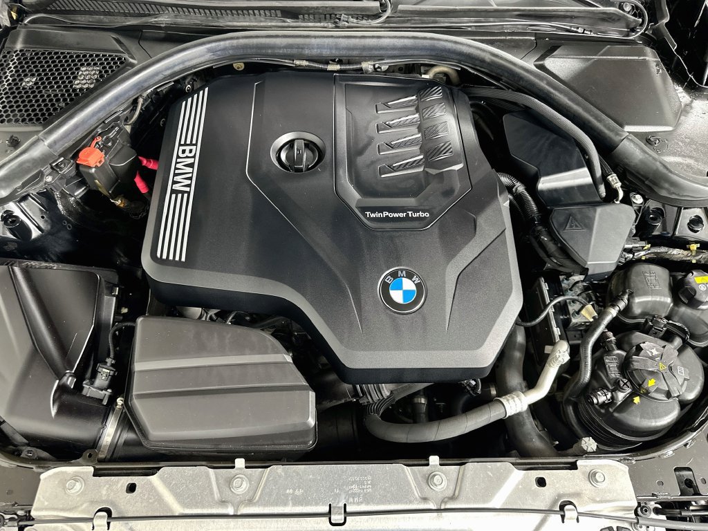 Used 2022 BMW 330i Sedan w/ Driving Assistance Package RWD image 31