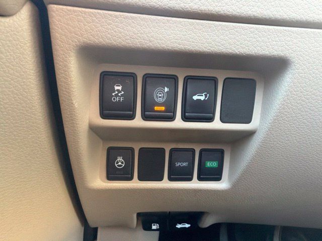 Used 2017 Nissan Rogue SL w/ SL Premium Package FWD image 17