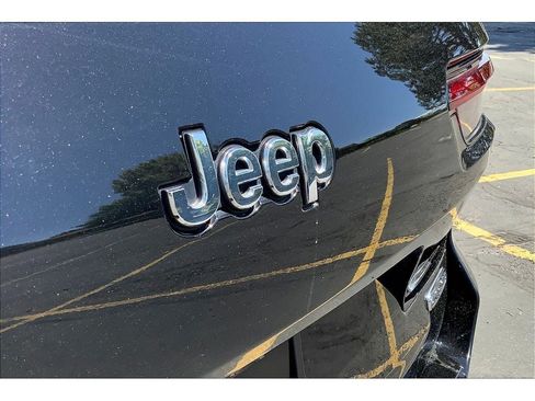 Used 2022 Jeep Grand Cherokee L Overland AWD/4WD image 34