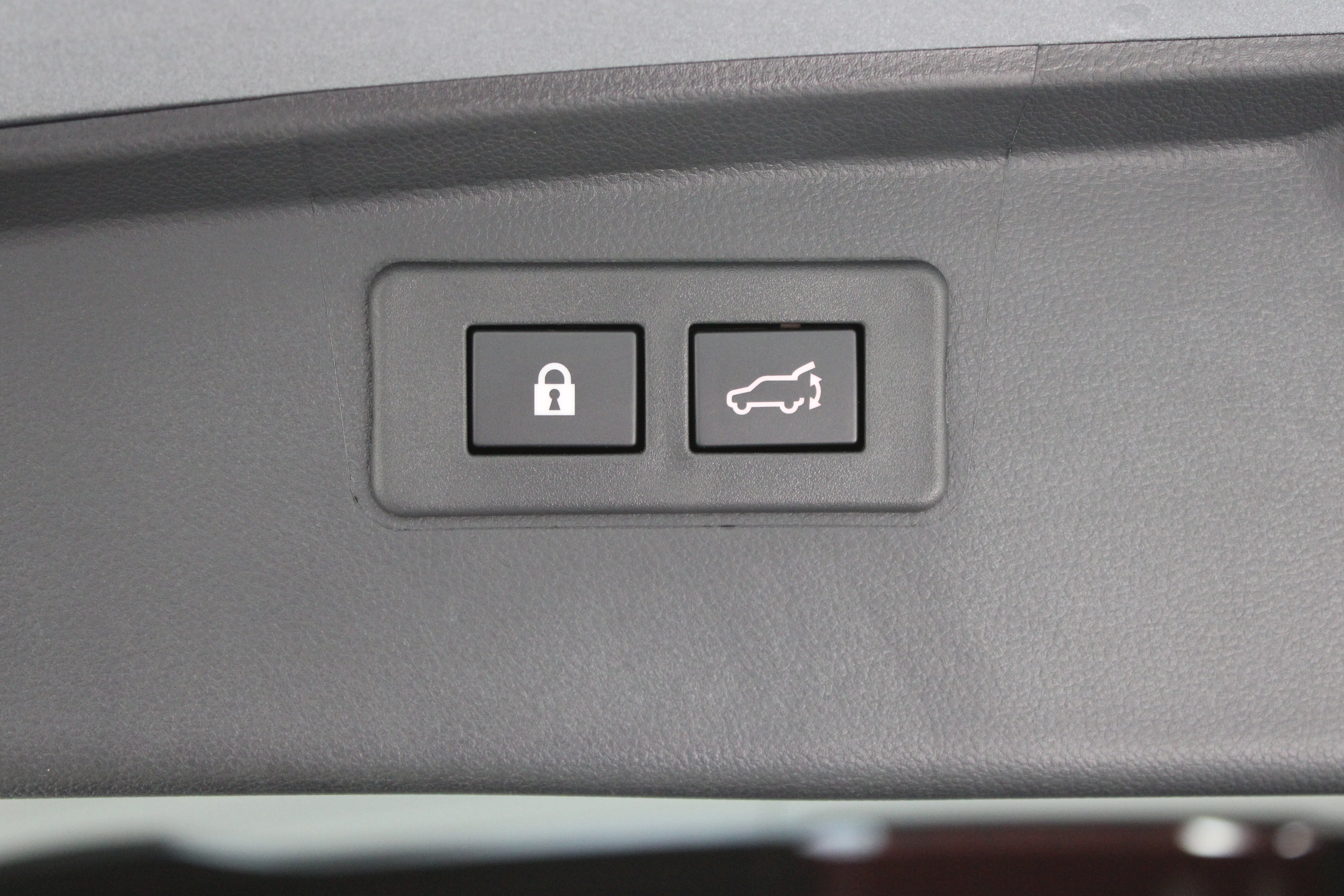 Used 2025 Subaru Outback Touring XT AWD/4WD image 36