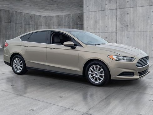 Used 2015 Ford Fusion S image 8