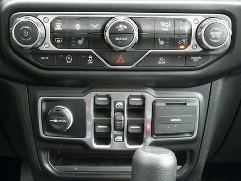 Used 2022 Jeep Gladiator Sport image 22