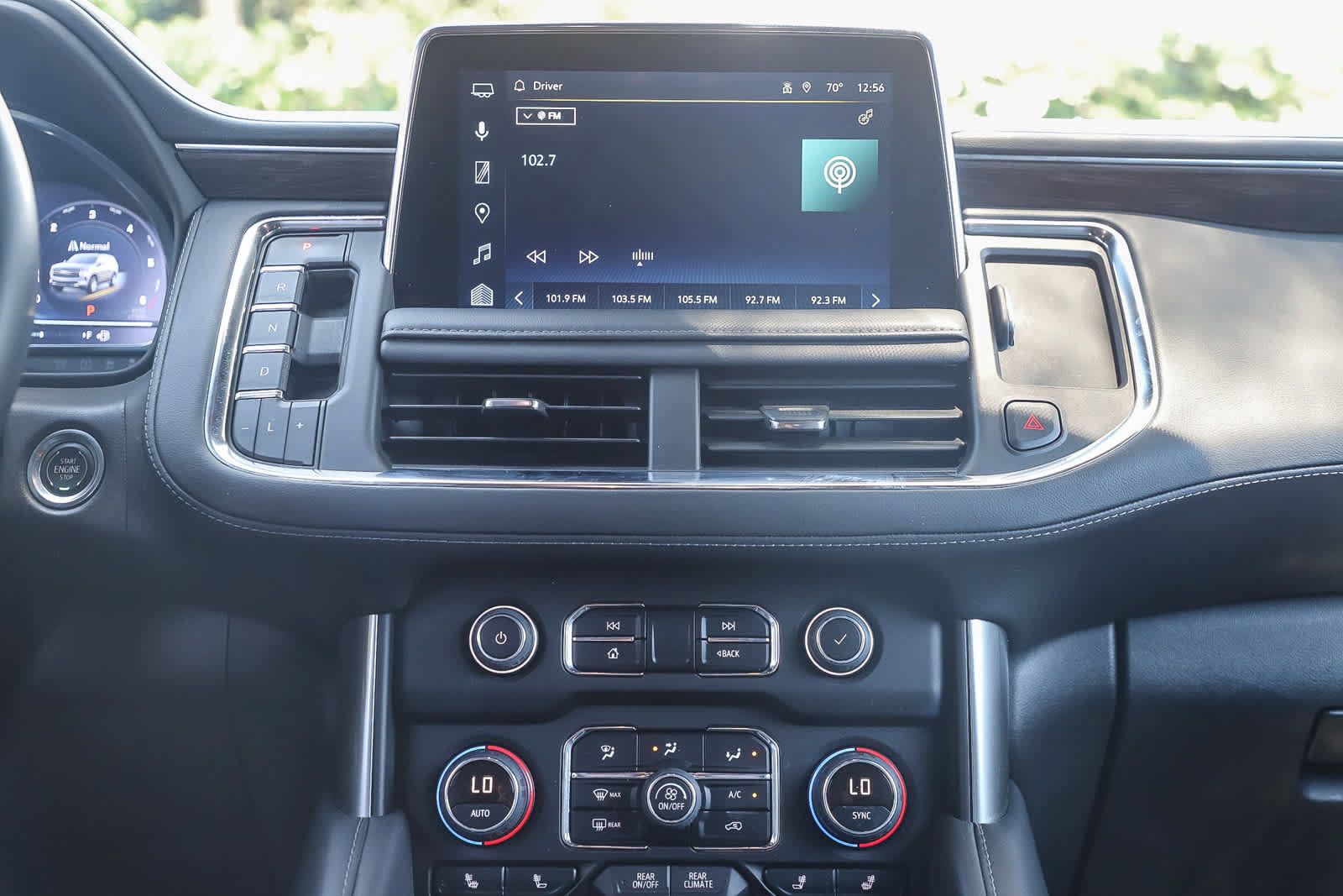 Used 2024 Chevrolet Tahoe LT w/ Luxury Package RWD image 13