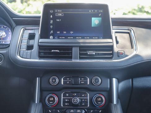 Used 2024 Chevrolet Tahoe LT w/ Luxury Package RWD image 13