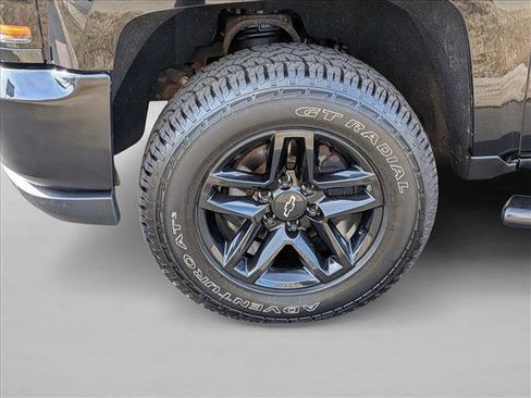 Used 2018 Chevrolet Silverado 1500 LT w/ All Star Edition image 22