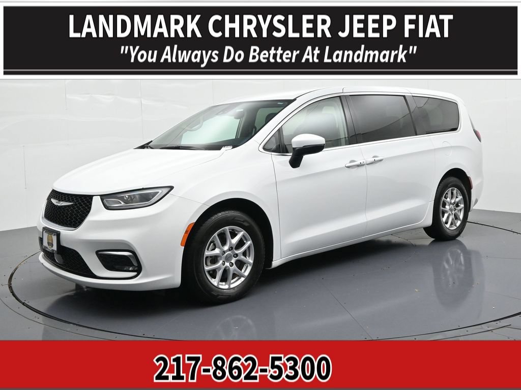 Used 2023 Chrysler Pacifica Touring-L FWD image 1